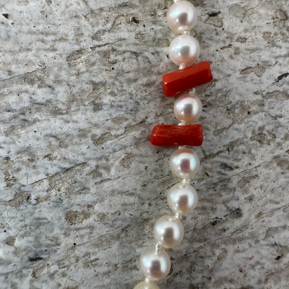 Vintage Genuine Pearl Coral And 14k Clasp Necklace - Picture 3 of 9